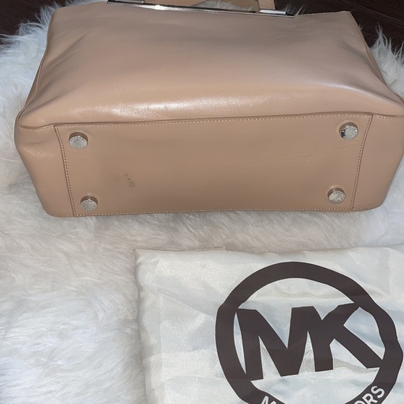 Michael Kors Bag - Picture 6 of 9